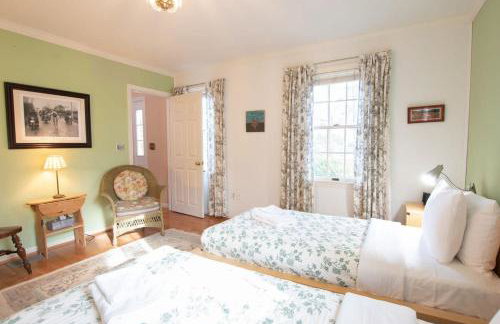 Home w outdoor spaces near Long Pond - Foto 16