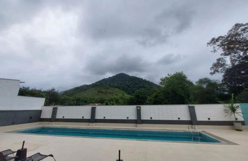 Apartamento novo região central de Ubatuba, com churrasqueira e varanda, 2 vagas - Residencial Jathy - Foto 6