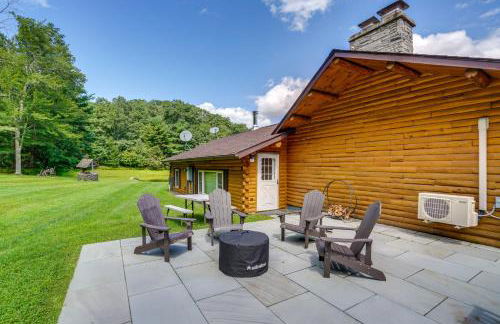 Elegant Hudson Valley Retreat with Hot Tub and Pond - Foto 38