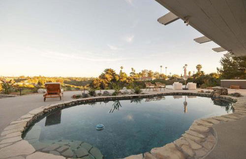 Backyard Oasis Renovated 10min to Beach Villa - Foto 6