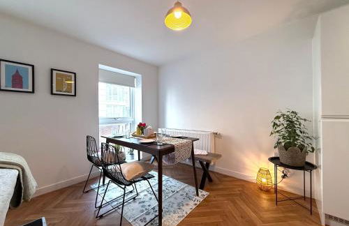 Issara Apartments 41 - Great location & Private Parking - Foto 5