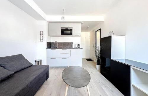 Studio paisible - métro Oullins centre - Foto 1