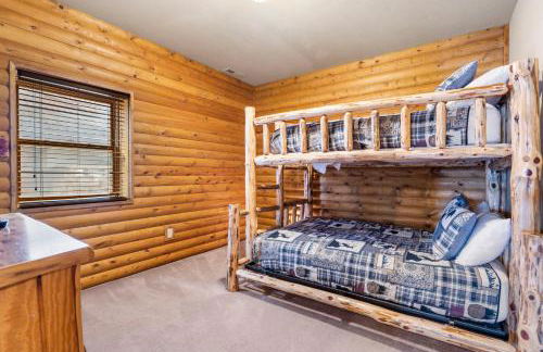 Luxury Lakefront Chalet Resort 2 Pools FREE Amenities Dock Kayaks Waterslide - Foto 80