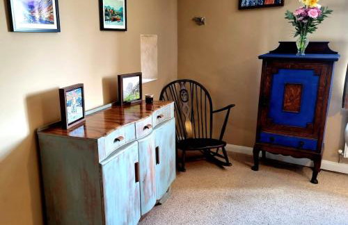 Horse & Farrier Pub - Photo 6