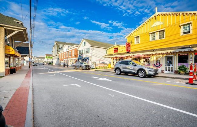 Just Beachy Charming Studio! - Photo 27