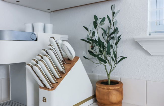 2nd Row Beach Home Ocean Views Old School Vibes - 1 min Walk to Sunny Beach - Foto 17