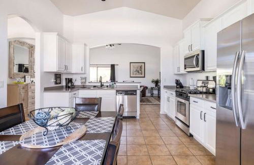 AZ Sun Palm Retreat w/optional Private Heated Pool - Foto 13