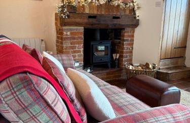 Pet Friendly, Border Cottage, Norfolk - Photo 17