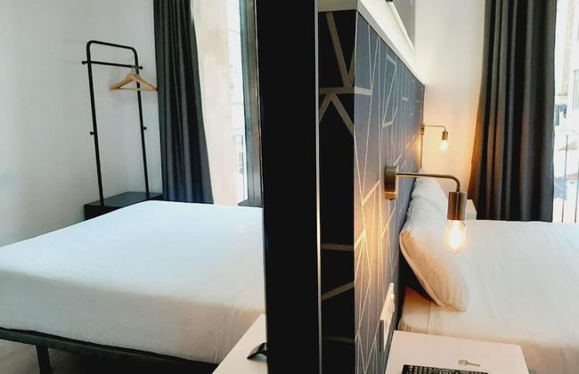 Hostal Laia by gaiarooms - Foto 1