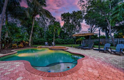 Nautical Escape! Private pool home with a tropical backyard oasis! - Foto 42