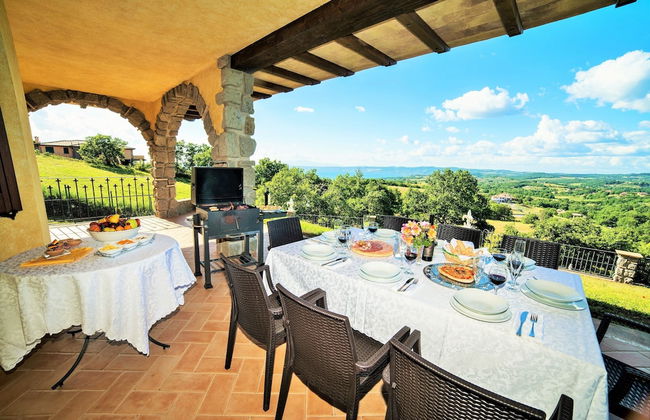 Villa on top of a Hill With an Enchanting View of Lake Bolsena - Foto 17