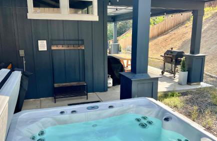 New Mountain Bluebird - walk to lake, golf, and town - game rm - family friendly - sleeps 14 - Photo 41