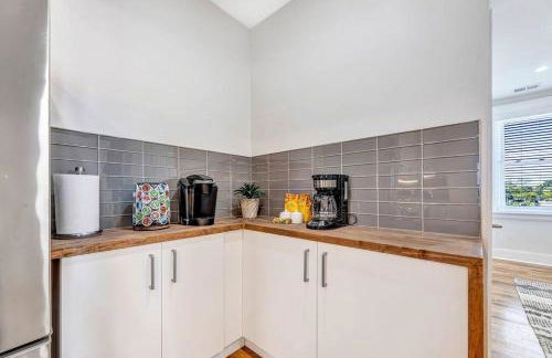 3 Bdrm 3 Full Bath Tower View walk up - Foto 13