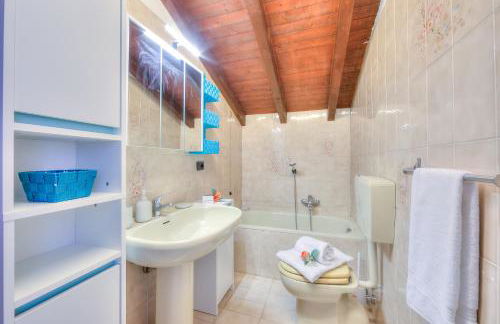 Cedar House Villa Few Minutes From Lake - Happy Rentals - Foto 8