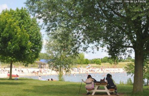 Chalet charmant à Clermont-Créans avec piscine partagée - Photo 37