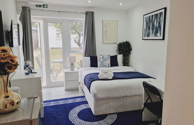 Stunning 1-bed Apartment in Harrow With Parking - Foto 4