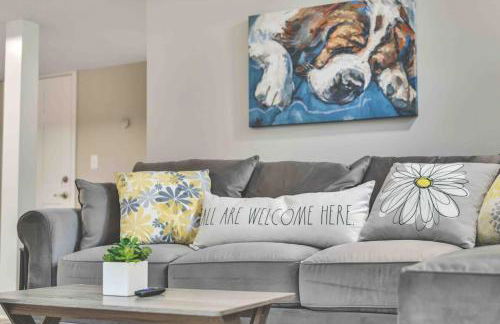 Lake Laurel Lux retreat-King-Dogs Welcome! Sleep 6 - Foto 11