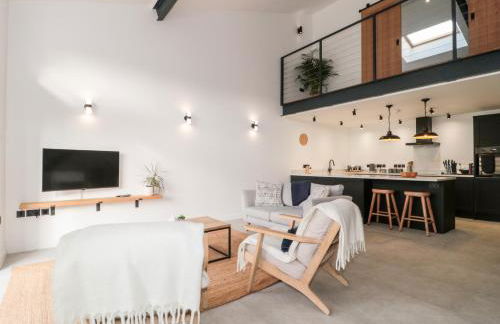 Linden Barn - Photo 3