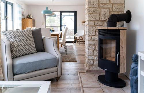 Ferienhaus Landlust - Erholung mit Fasssauna und Whirlpool nahe Binz! - Foto 5