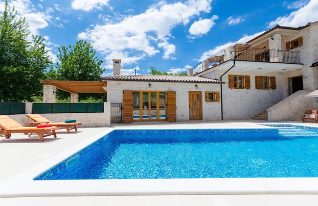 Villa Histra - Foto 1