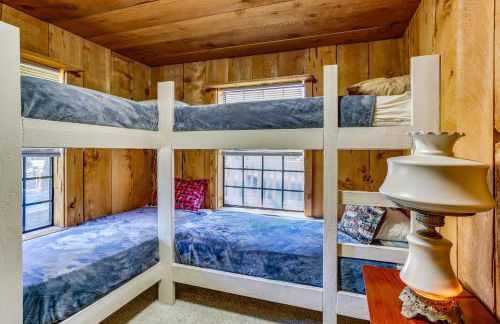 9 Mi to Bass Lake Cabin with Fire Pit in Wishon! - Foto 20