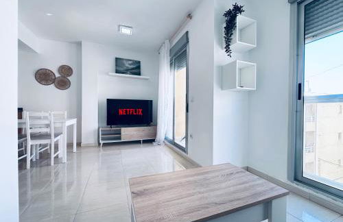 Apartamento Familiar a 1 Min del Mar - Foto 2