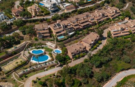 Private heatable infinity pool with sea views in La Mairena, Marbella - Foto 51