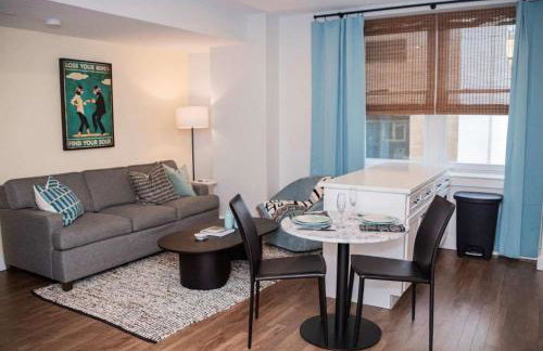 Fun Cozy 1 Br King Apts - 1 25 Mile Walk to TIAA Bnk Fld - Foto 14