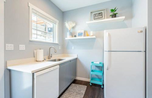 Fremont Bungalow with Backyard View Seattle - Photo 20