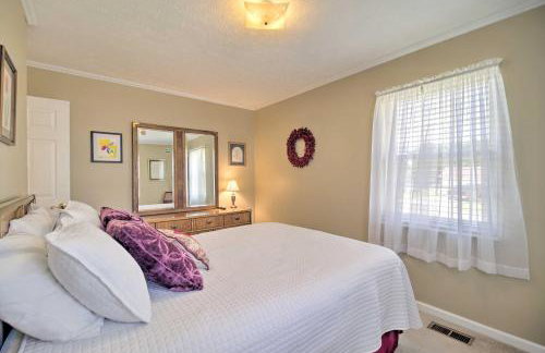 Mtn View Smokies JuJus House with Screened Porch - Photo 17