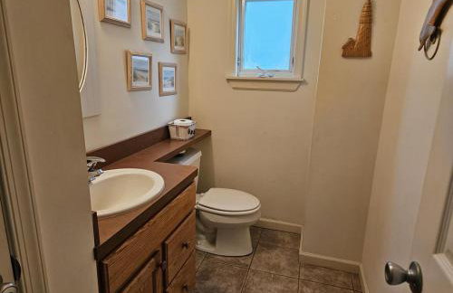 Single Family, Ocean Block, Wifi, Washer And Dryer, Second 2Nd Home From The Ocean! 2Nd From Ocean Contemporary Ship Bottom Home 14010 - Photo 8