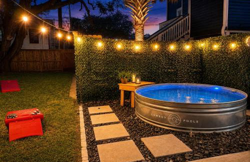 4BR Sleeps 12 Walk to Beach Pool Yard Dogs New 2023 Build - Foto 2