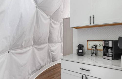 Dream Dome - Romantic Getaway, Hot Tub, AC, Wifi, National Park 8 min - Foto 11