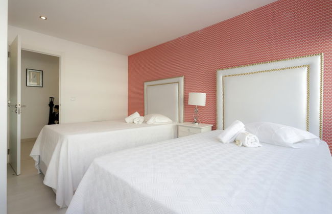 Figueira Beach Vibes Apartment - Photo 22