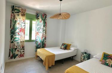 OCEAN APARTAMENT !! 1ª Línea del Mar, piscina, parking, wifi - Foto 24