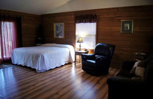 Secluded Cabin Ideal for a Romantic Getaway in the Umpqua River Valley of Oregon - Foto 3