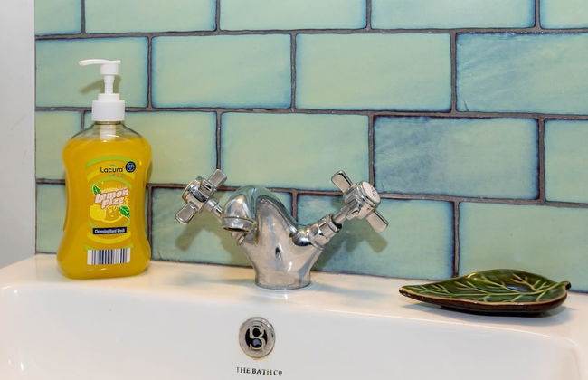 2 bedroom apartment in Shoreditch on quiet side street, close to Old Street station - Foto 47