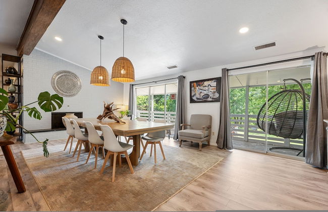 Family Home w Pool-hot Tub-large Yard-pool Table - Photo 12