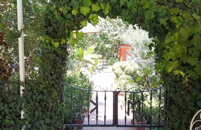 Golden Moon Apart Hotel - Photo 55