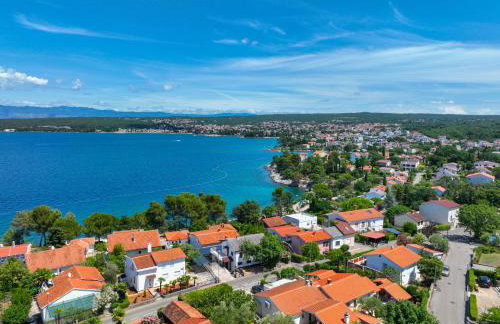 VILLA NINA MALINSKA 150m FROM THE BEACH, SWIMMING POOL - Foto 9