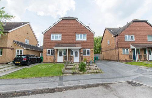 Luxurious 2-Bedroom Haven in Vibrant Robinhood: Ideal for Business or Leisure Stay - Photo 10