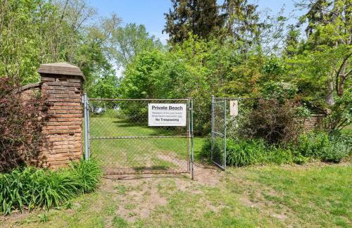 Nan's Escape by Juniper Holiday + Home - Photo 29