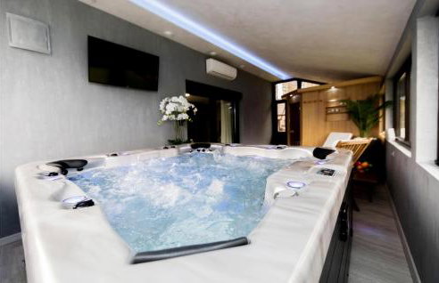 Amazing Home In Novo Zvecevo With Sauna - Foto 35