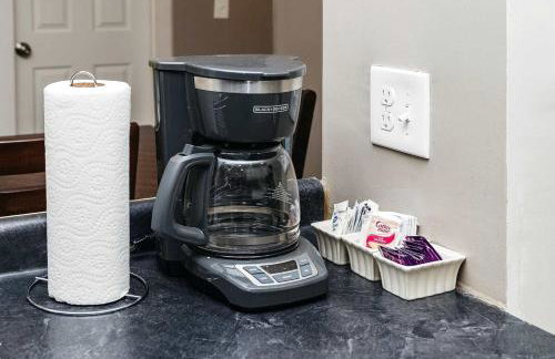 King Bed Creekfront Retreat in Jacksonville - Foto 37