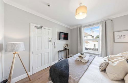 Long Stay Ready King Bed Kitchen WiFi Town - Foto 4