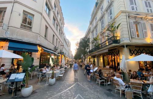 Luxury Family 2BR - Prime Location, Walk to Beach & Shopping, Sunny Balcony - By Totolulu Cannes Hoche - Foto 74