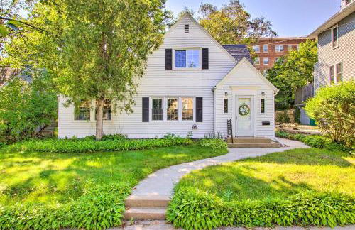 Elegant Home with Deck, 5 Blocks to Mayo Clinic - Foto 7