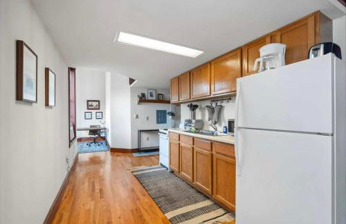 Jacuzzi 1BR loft with den and office-open concept - Foto 11