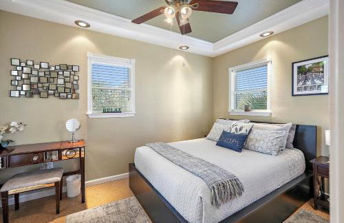 Walk to Everything Downtown EAT - SHOP - PLAY - Foto 14