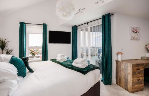 Dolce Vita - Duplex Apartment with Incredible Harbour Views - Photo 25